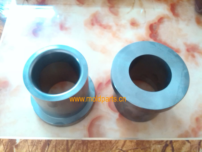 東莞大翔模具配件有限公司專業(yè)生產(chǎn)壓鑄模澆口套，壓鑄模澆口套的材質(zhì)、熱處理、硬度、標(biāo)準(zhǔn)、型號等詳情說明和介紹，您可以通過本頁面下單留言或者發(fā)送詢/報(bào)價(jià)